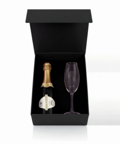 Kit Chandon com uma Taça